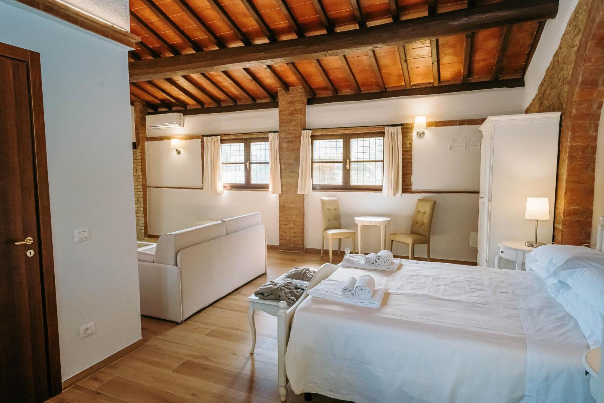 Borgo Il Poggiaccio Residenza D'Epoca Guest House Sovicille Eksteriør bilde