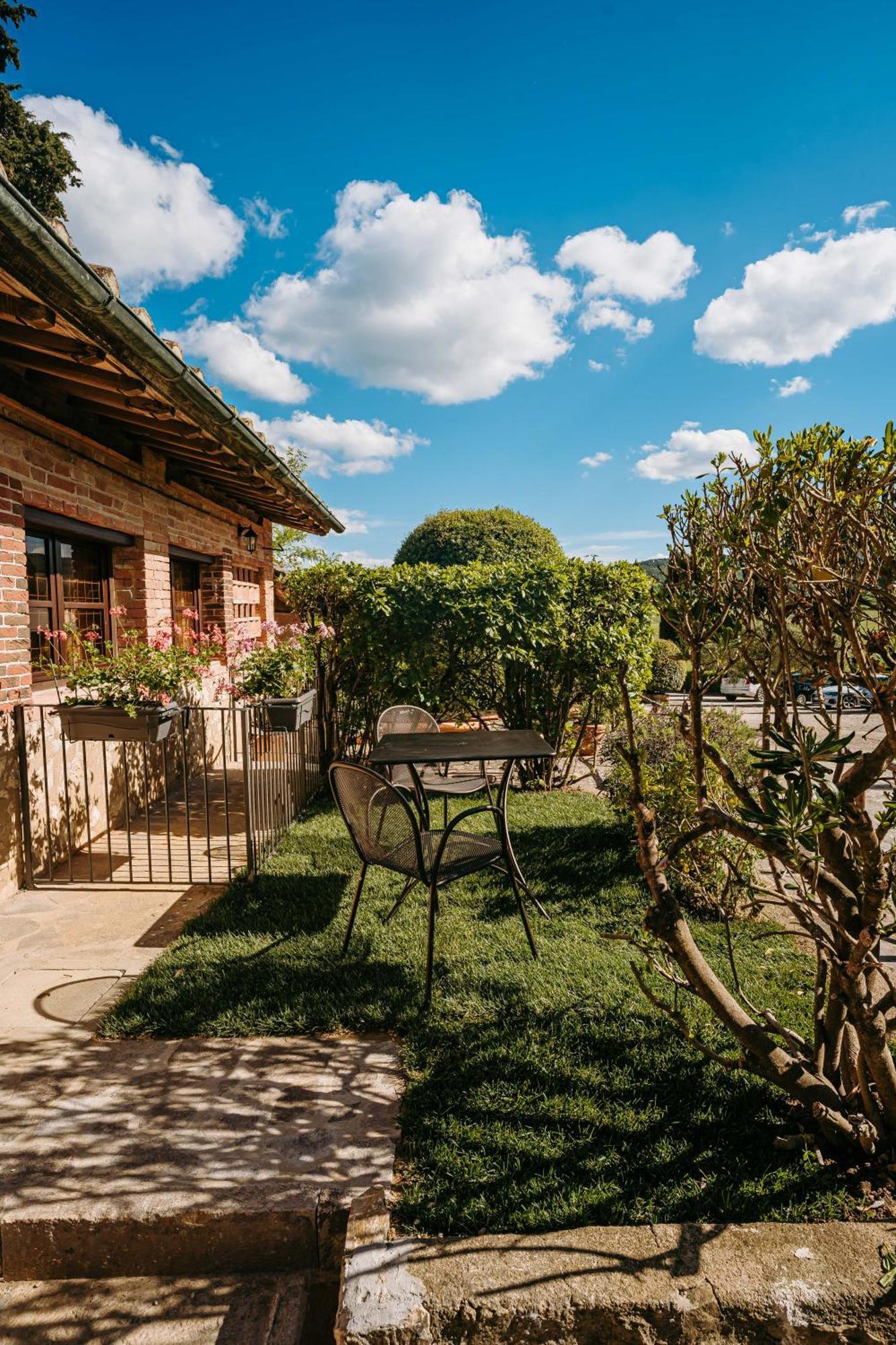 Borgo Il Poggiaccio Residenza D'Epoca Guest House Sovicille Eksteriør bilde